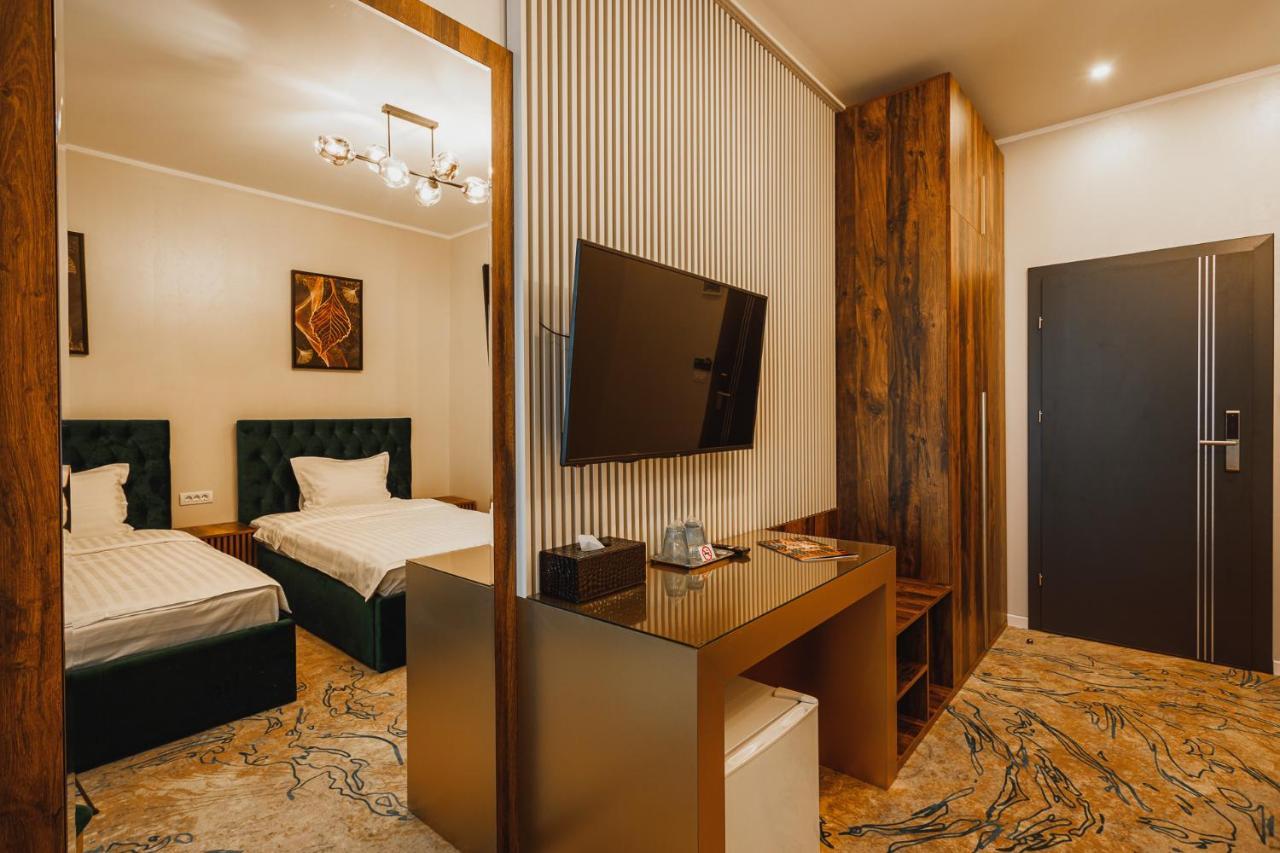 Tecuci Motel Andra מראה חיצוני תמונה